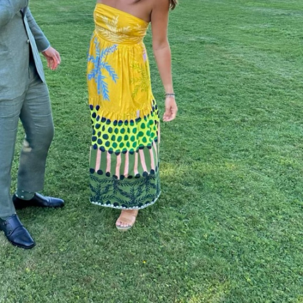 Unique strapless dress